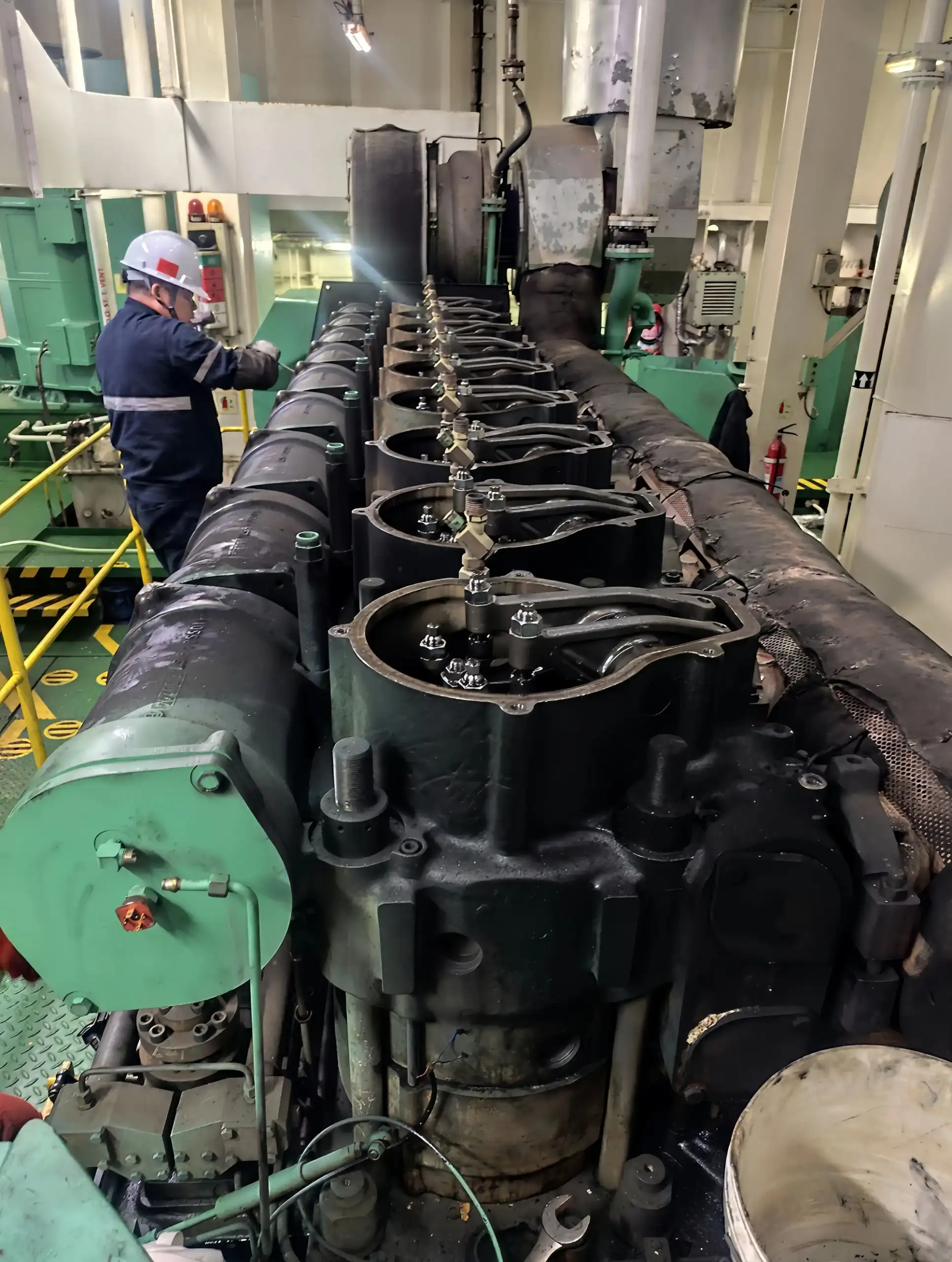 MAN L27/38 Diesel Engine