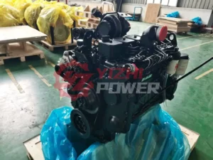 มีสต็อก ชุดเครื่องยนต์ Cummins 6BT 5.9 เทอร์โบ บนพาเลทไม้ ในคลังสินค้า